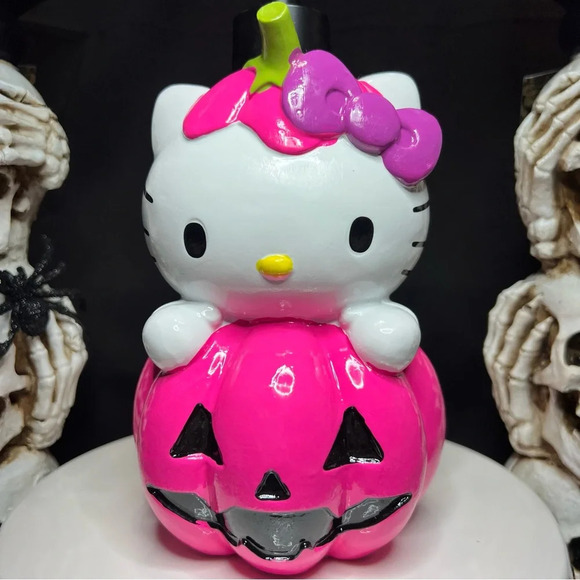 Sanrio Hello Kitty Halloween Hot Pink Pumpkin Jack O' Lantern Soap Dispenser - Picture 6 of 12